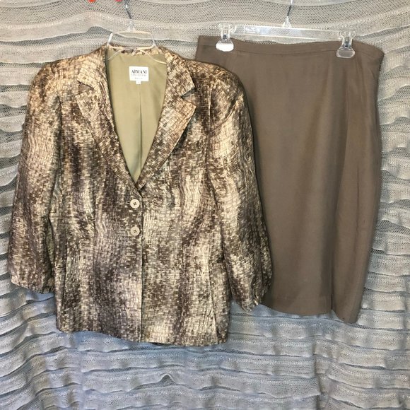 **Armani Collezioni linen silk blend suit - Picture 10 of 10